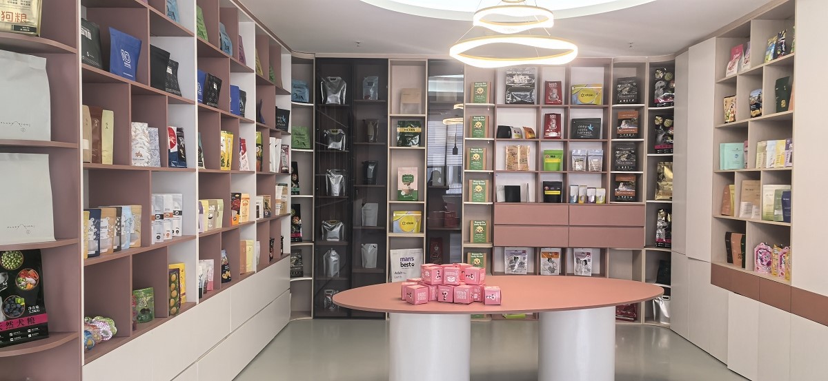 04 Product Display (2).jpg
